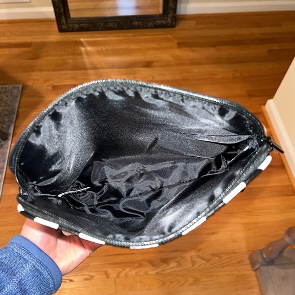 NWT Makeup Bag - Picture 3 of 3